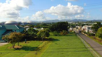 5-Suite, 1 Queen Bed with Sofa bed | 1 quarto, individualmente decorados, individualmente mobiliados