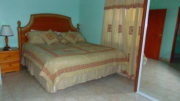 9-Suite, Ocean View | 1 habitación, decoración personalizada y muebles diferentes