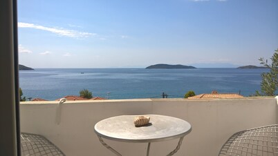 AMARANTHOS SKIATHOS VIEW
