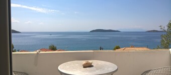 AMARANTHOS SKIATHOS VIEW