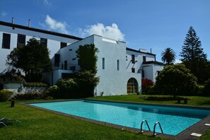 Piscina a l'aire lliure 
