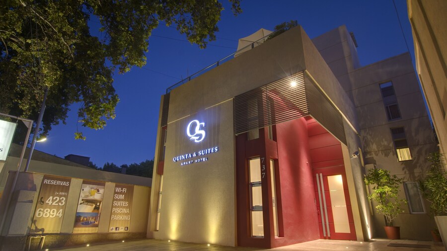 Quinta & Suites Apart Hotel