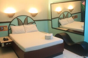 Standard (24 Hours) | WiFi (free), bed sheets - Halina Drive Inn Hotels - Sta Mesa (Manila)