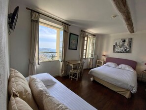 Down duvets, desk, iron/ironing board, free WiFi - Logis hôtel la Bellaudière (Grasse)