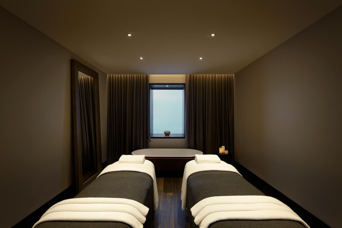 Little National Hotel Canberra