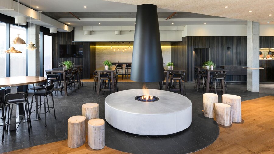 Little National Hotel Canberra