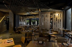 Restaurant - Little National Hotel Canberra (Barton)