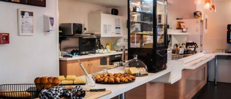 Desayuno buffet todos los días (con cargo)