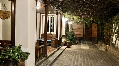 Gorilla - Hostel