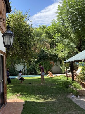 Garden - Gorilla - Hostel (Mendoza)
