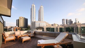 Terrasse Penthouse | Hiên
