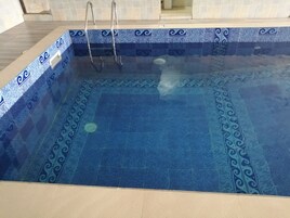 Una piscina techada
