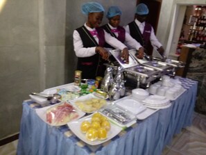 Tägliches inbegriffenes Frühstücksbuffet