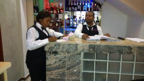 Bar (on property) - GrandVenice Transit Apartments (Lagos)