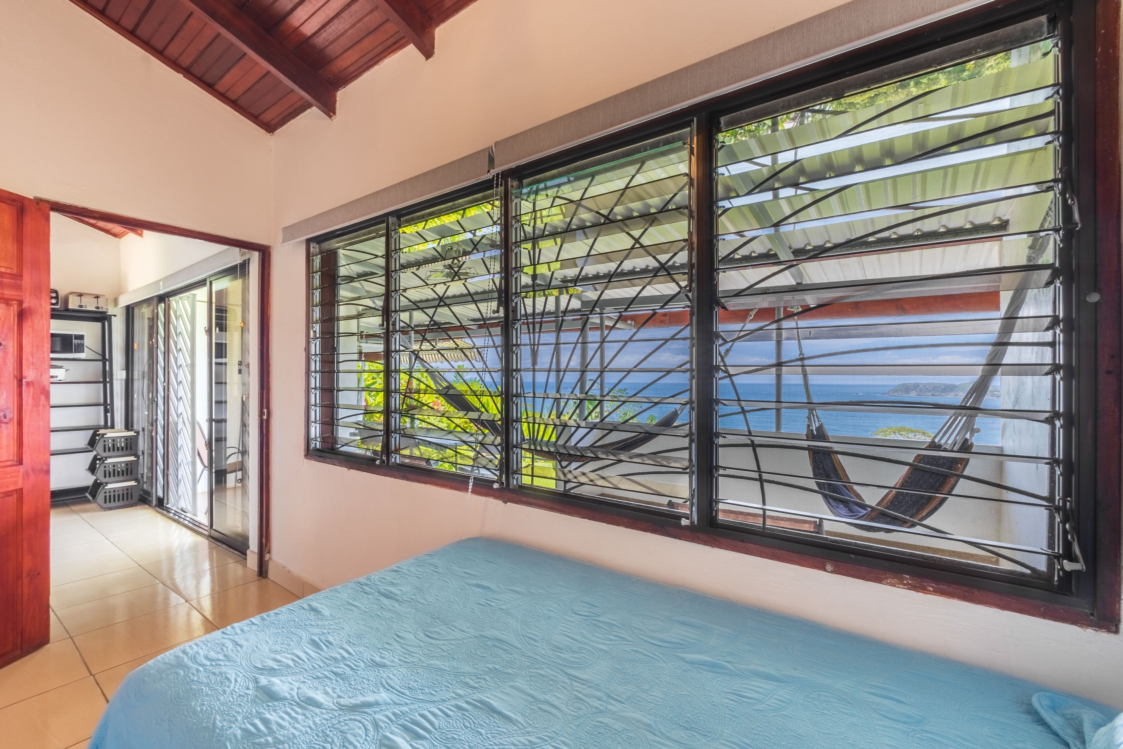 superior room, 1 bedroom, sea view | 1 bedroom, hypo-allergenic bedding, down duvets, select comfort beds