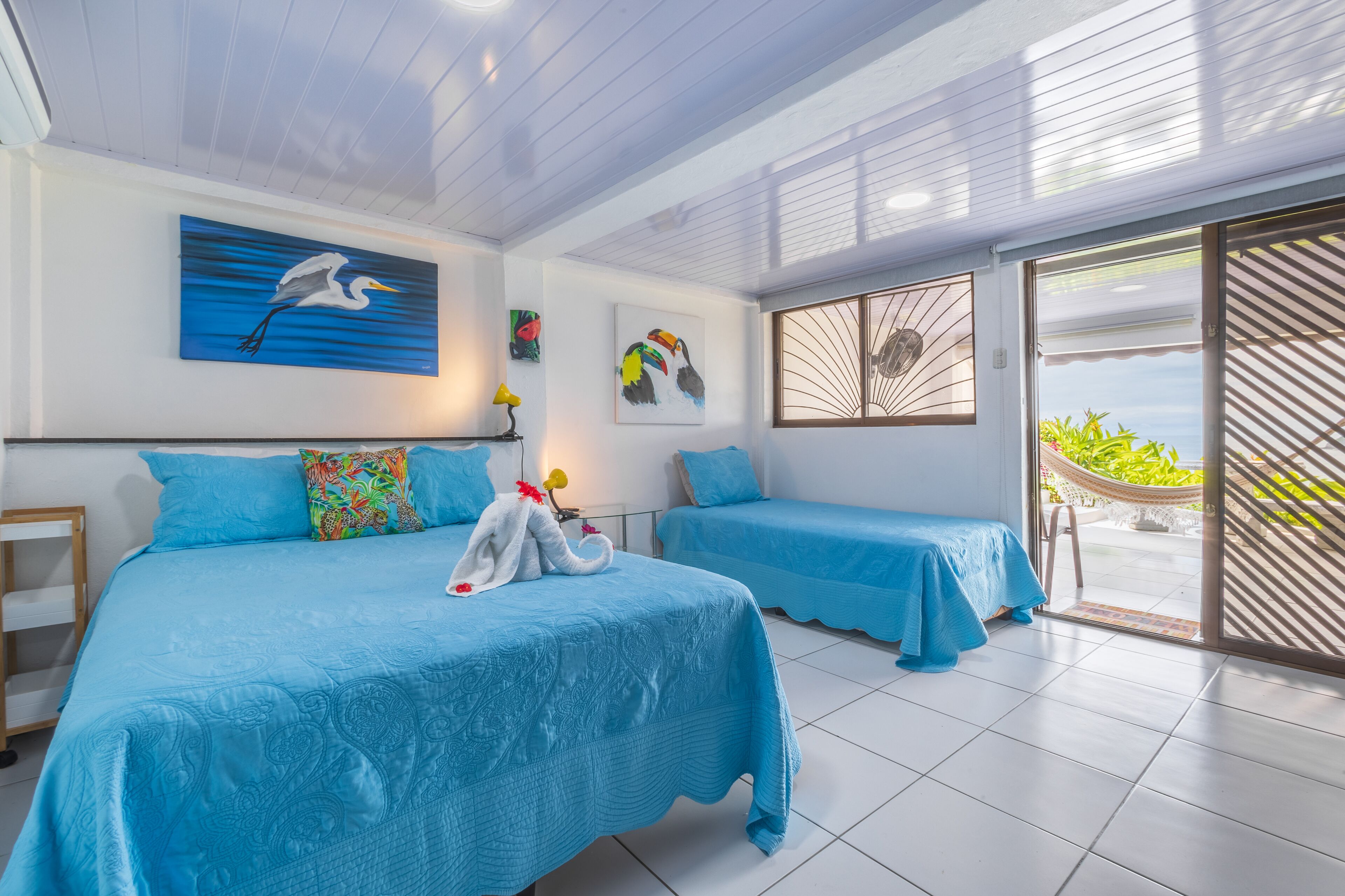 panoramic room, mixed dorm, connecting rooms, sea view | 1 bedroom, hypo-allergenic bedding, down duvets, select comfort beds