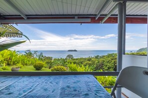 Habitación superior, 1 habitación, vista al mar | Vista a la playa o el mar