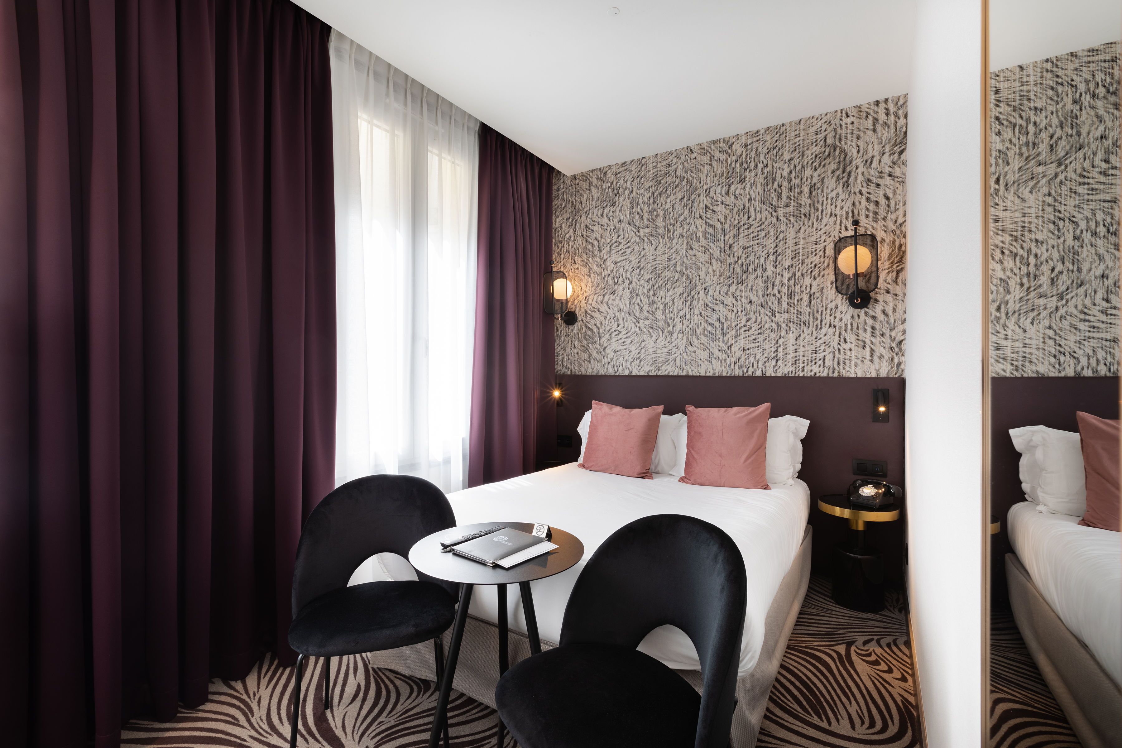 Standard Double Room | In-room safe, desk, soundproofing, free WiFi