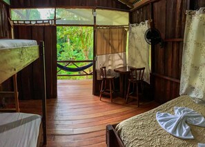 In-room safe, bed sheets - Sukia Hostel (Drake Bay)