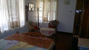 1 多  间卧室、加厚床垫、客房内保险箱、遮光窗帘