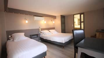 Classic Triple Room, Ensuite