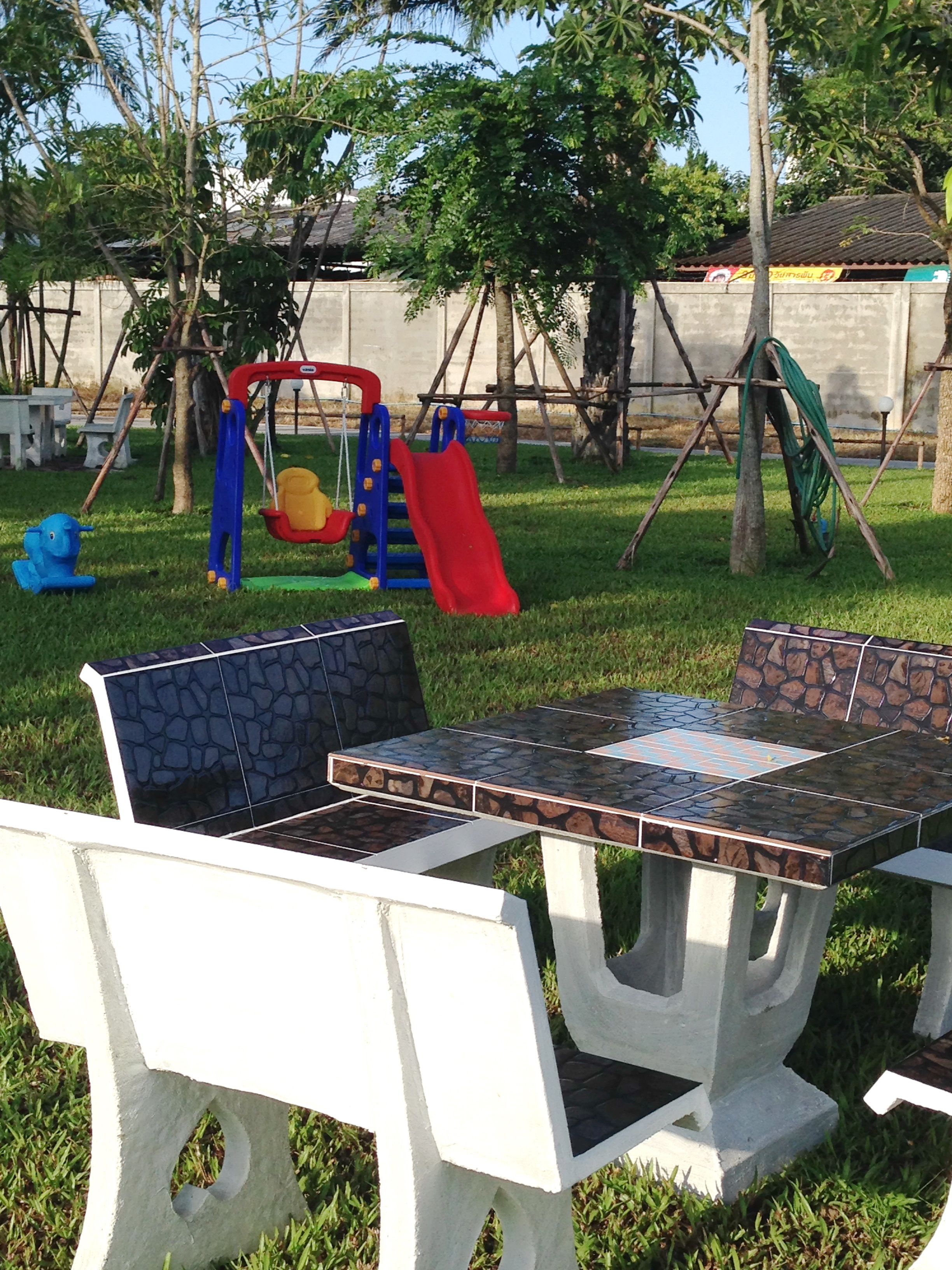 children’s play area – outdoor