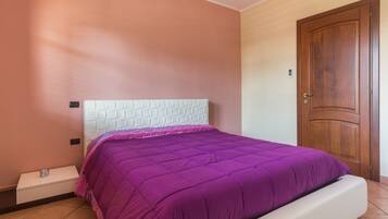 1 Schlafzimmer, italienische Bettbezüge von Frette
