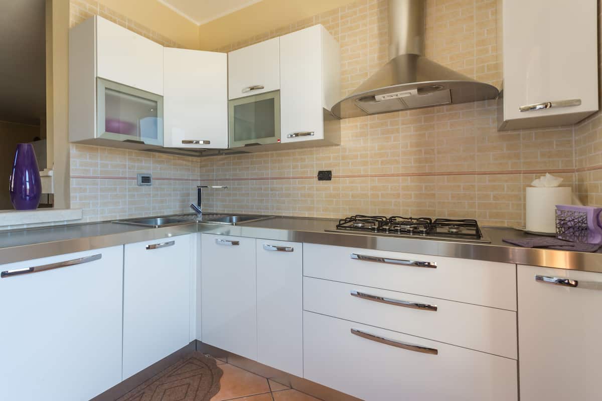 Appartamento Luxury, 1 camera da letto, accessibile ai disabili, bagno in camera | Cucina privata | Frigorifero con congelatore, microonde, forno, piano cottura