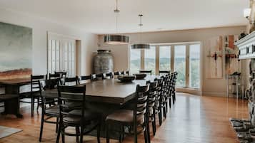 L'Exécutive - Chalet 5 chambres | In-room dining