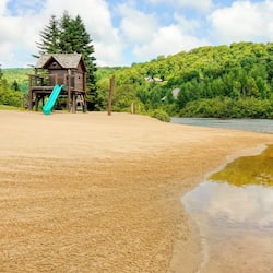 Private beach, beach volleyball, kayaking