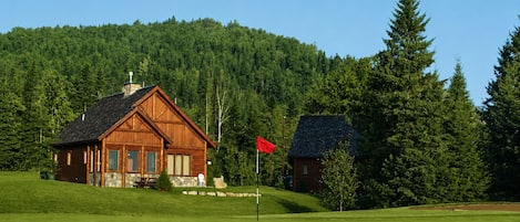 Chalet, 1 Bedroom, Golf View | 1 bedroom, iron/ironing board, WiFi (free), individually furnished