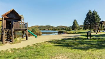 Children’s play area – outdoor