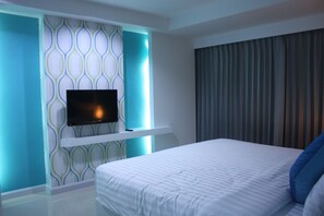 Kamar Deluks | Tirai kedap cahaya, Wi-Fi gratis, dan seprai linen