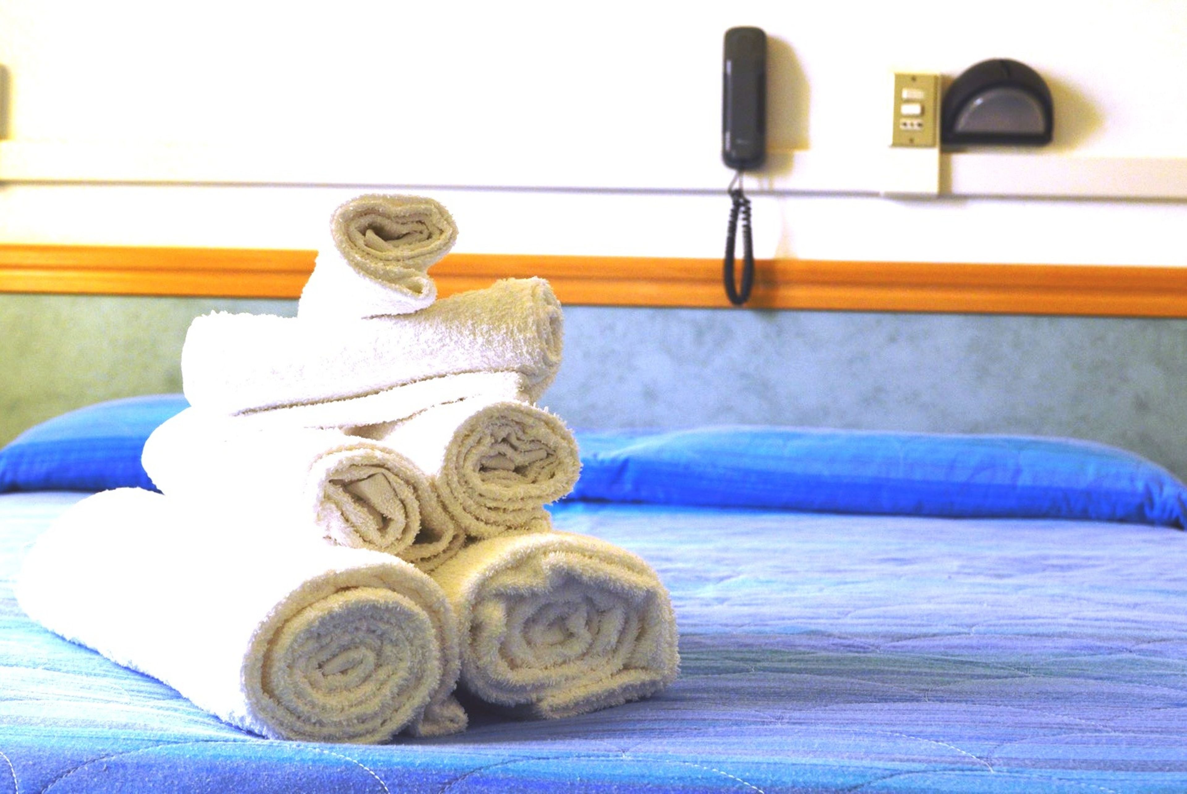 standard double room | 1 bedroom, minibar, in-room safe, desk