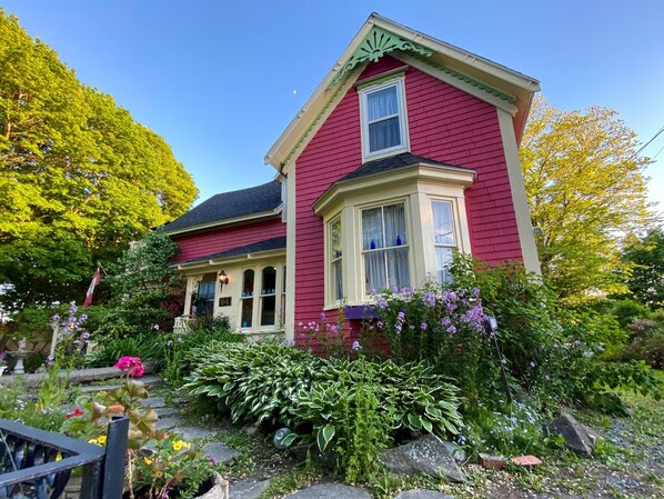 Garden - Chambers Guest House B&B (North Sydney)