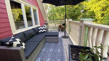 Familienzimmer, 2 Schlafzimmer, mit Bad | Terrasse/Patio