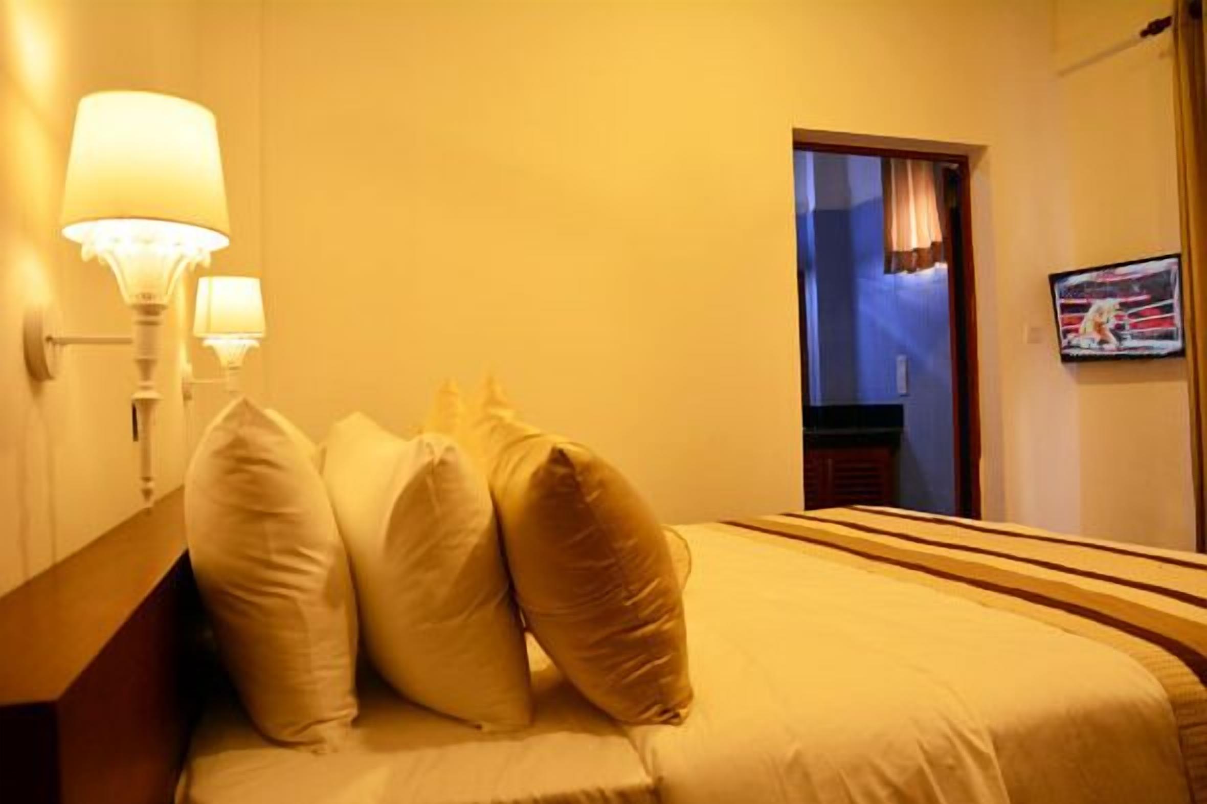 free minibar items, in-room safe, desk, iron/ironing board