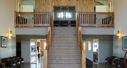 Auberge Bouctouche Inn & Suites