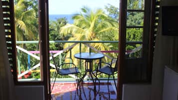 Deluxe Room, Ocean View - Room 2CB | Parveke