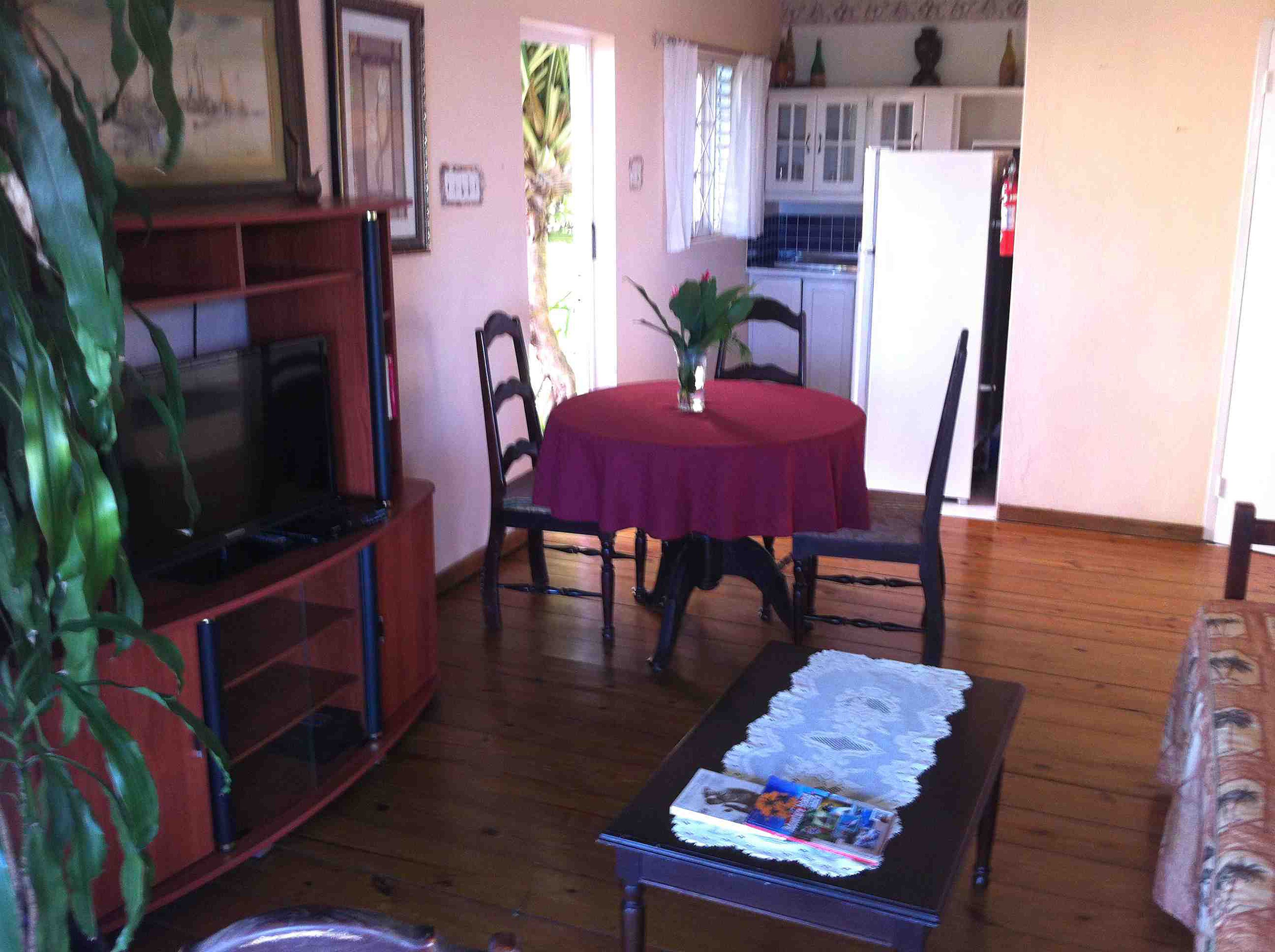 Villa, 2 Bedrooms, Kitchenette, Partial Ocean View - Villa Sol | Living area | 32-inch flat-screen TV with digital channels, TV
