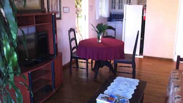 Villa, 2 Bedrooms, Kitchenette, Partial Ocean View - Villa Sol | Living area | 32-inch flat-screen TV with digital channels, TV