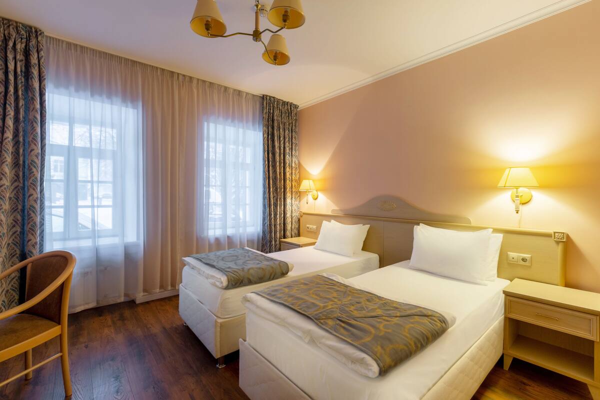 1 bedroom, premium bedding, down duvets, in-room safe