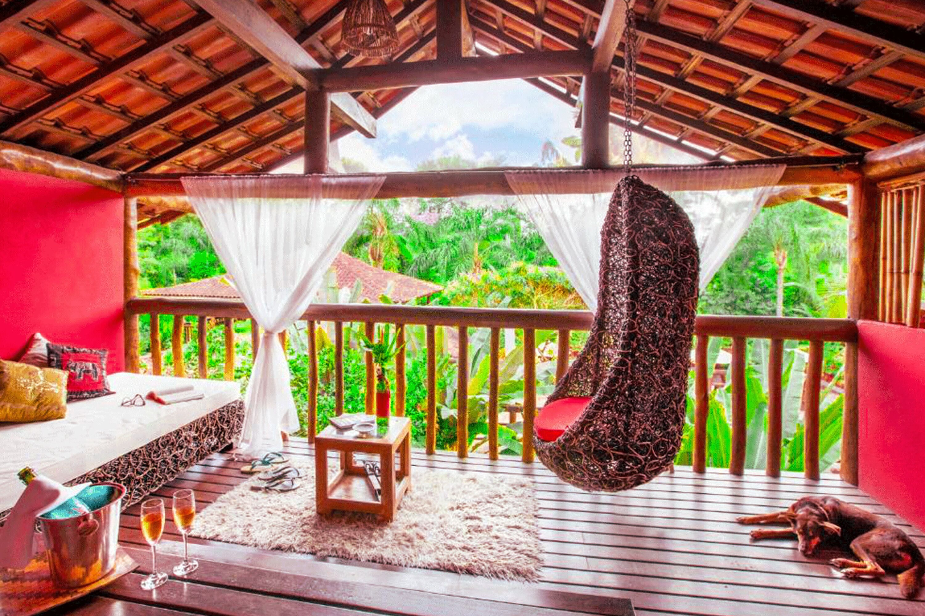 Bungalow, vista piscina | Minibar, tende oscuranti, lenzuola