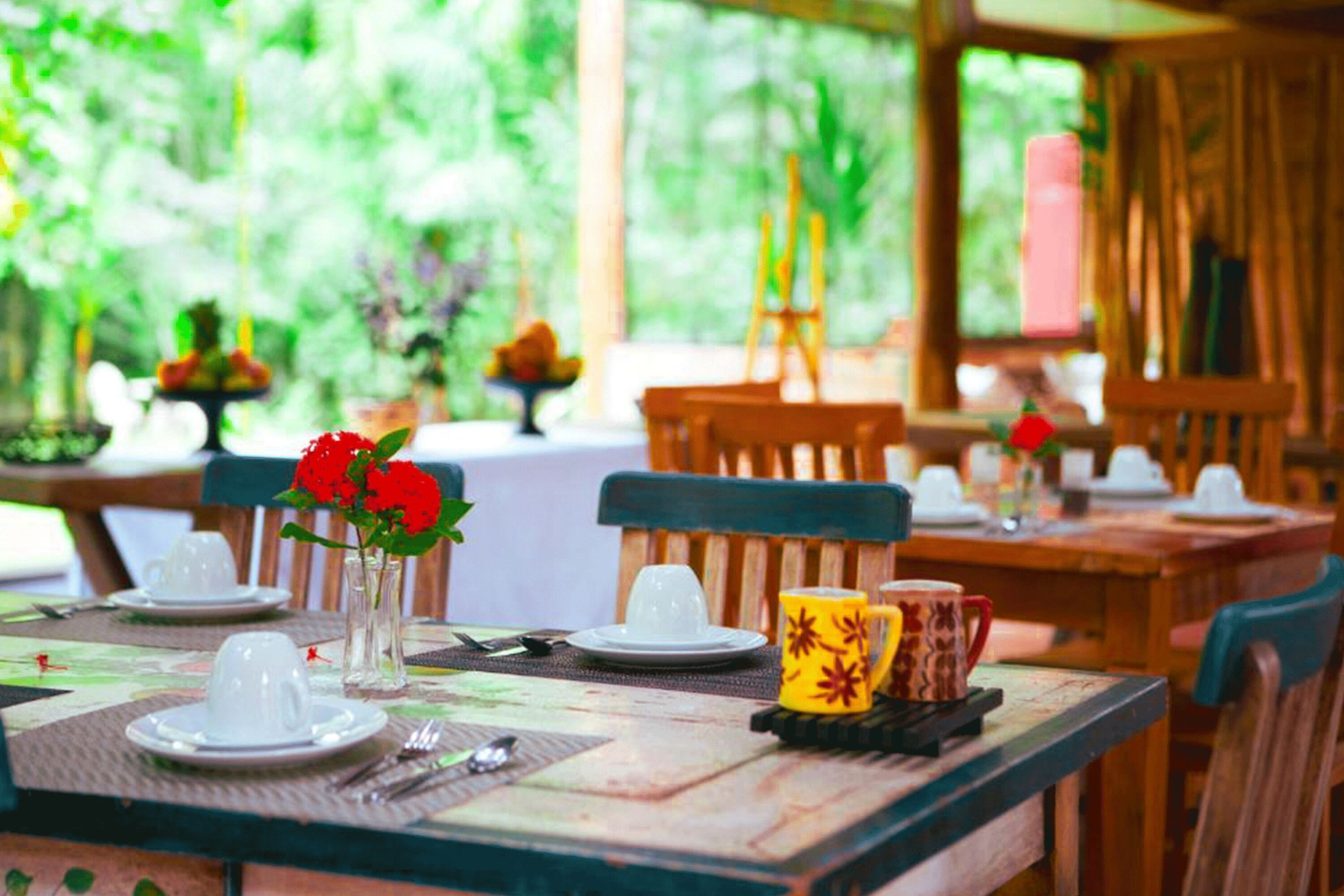 Desayuno completo gratuito y diario