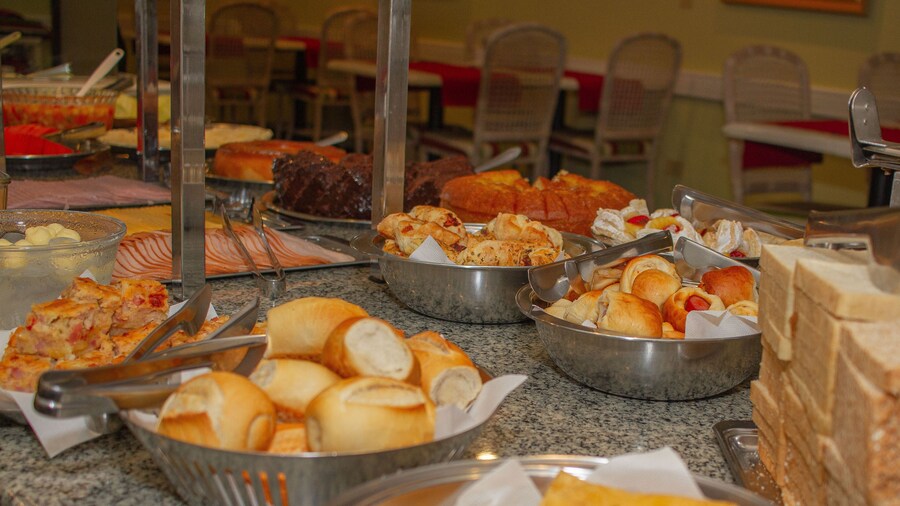 Trevi Hotel & Business