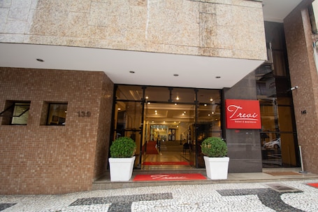Front of property. Trevi Hotel & Business