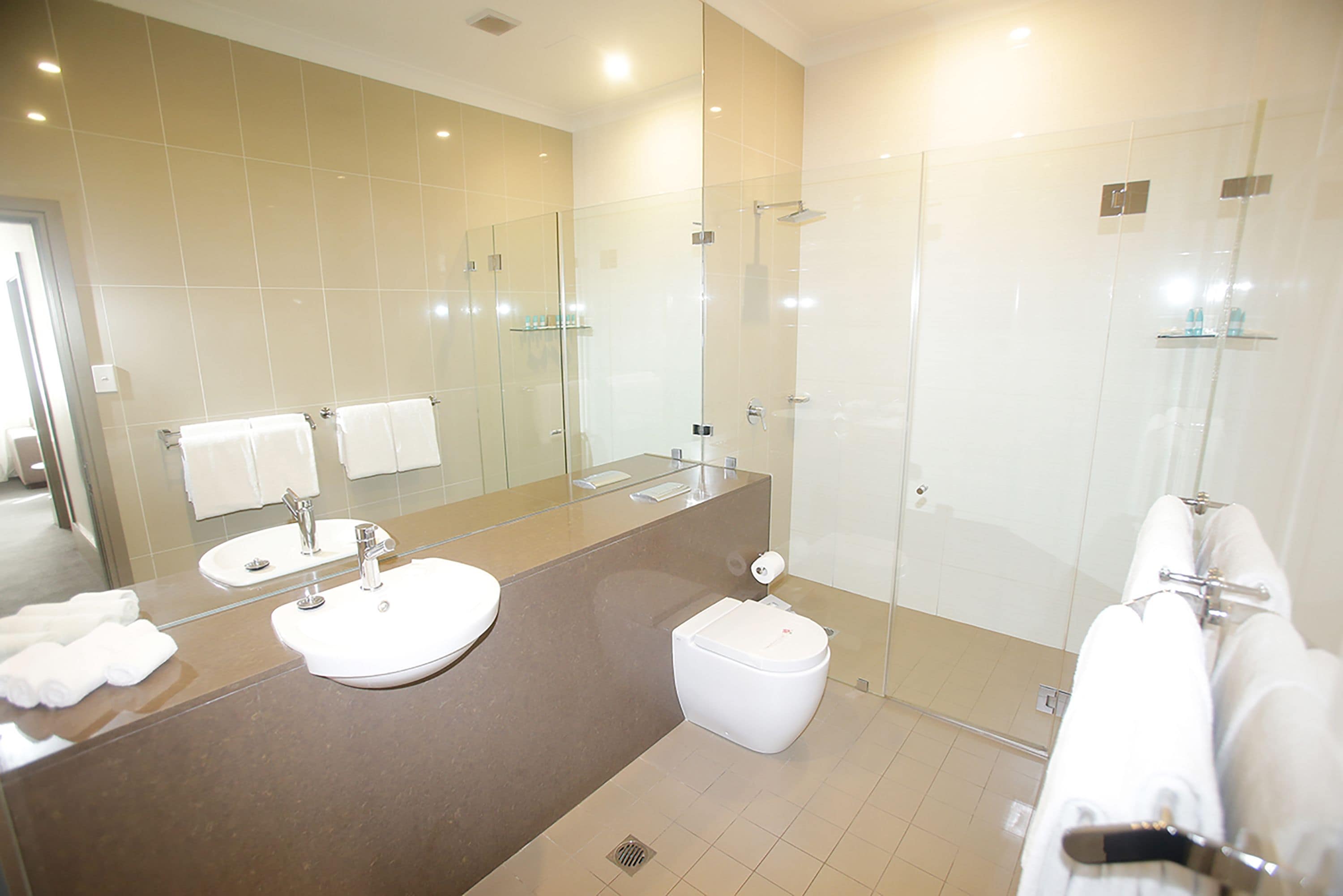 family suite, 2 bedrooms | bathroom | shower, rainfall showerhead, free toiletries, hair dryer