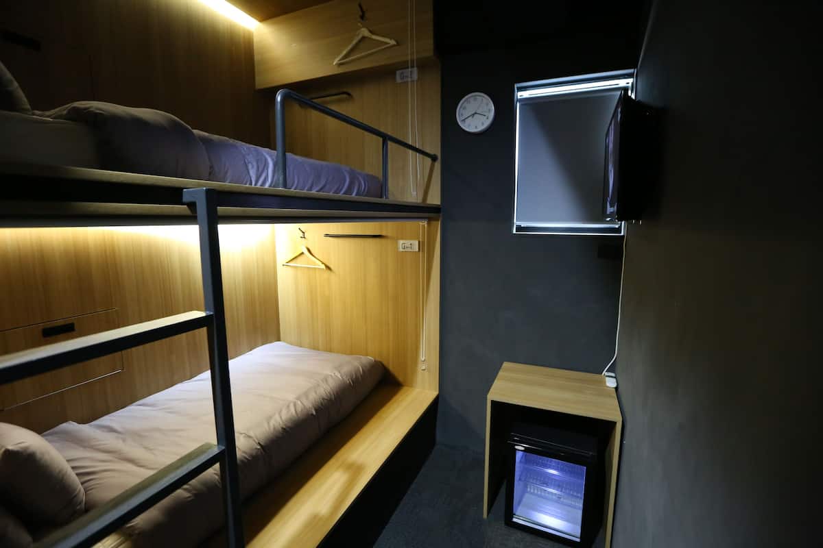 Dormitorio compartido, solo para mujeres (2 Persons) | Escritorio, cortinas blackout y insonorización