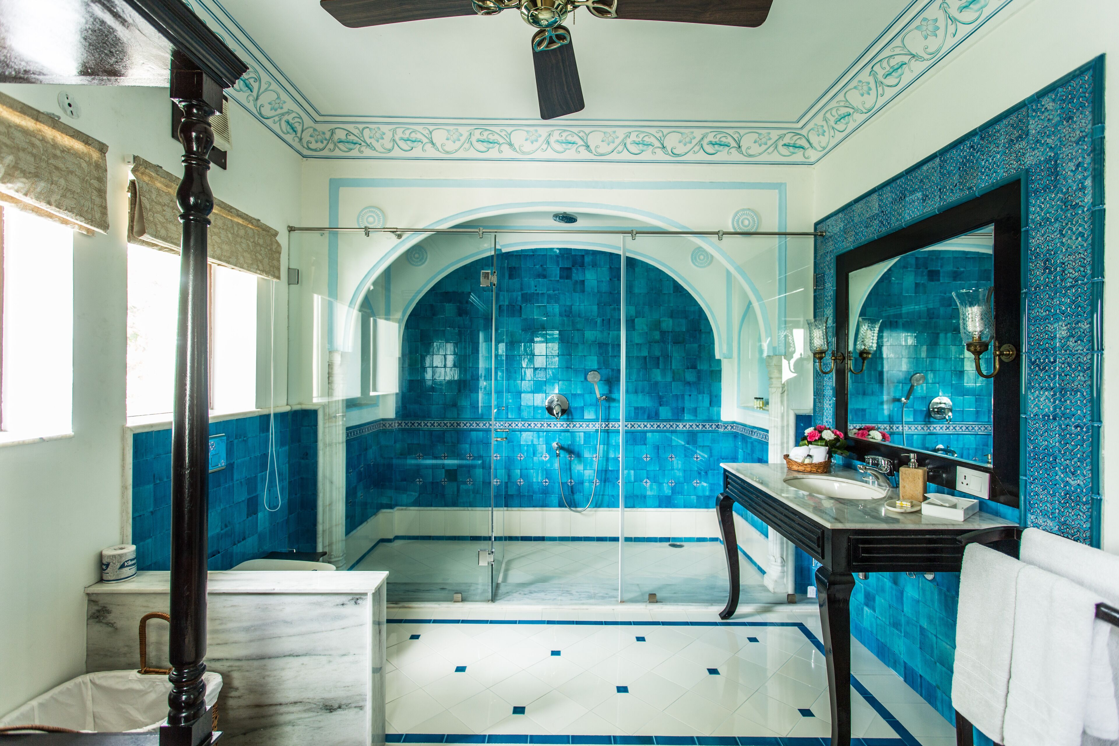 superior suite, 1 double bed | bathroom | shower, free toiletries, hair dryer, bathrobes