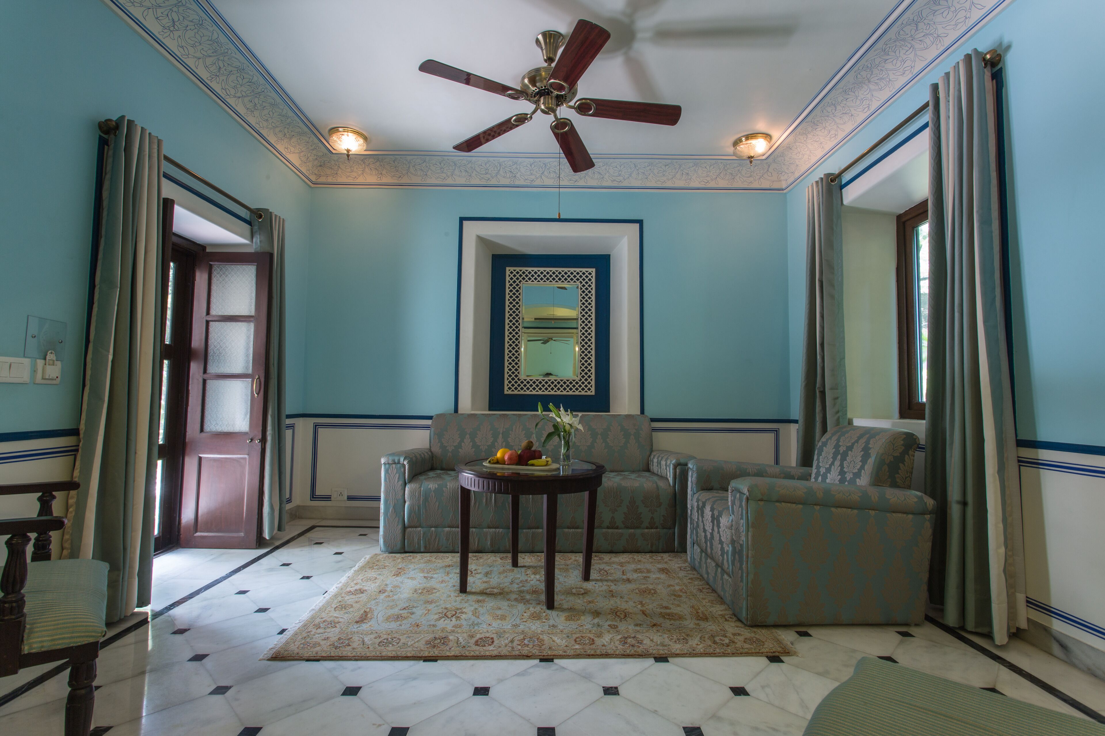 premium suite, 1 double bed | living area | 42-inch tv with satellite channels